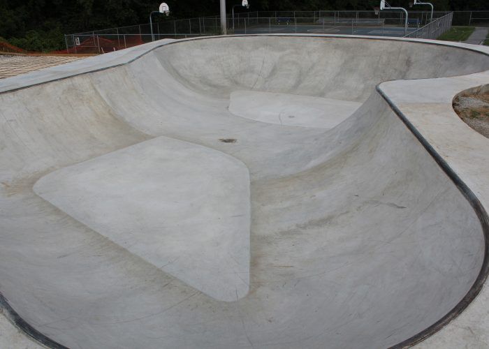 concrete-bowl-four-six-feet